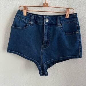 Urban Outfitters BDG Super High Rise Short Short 28